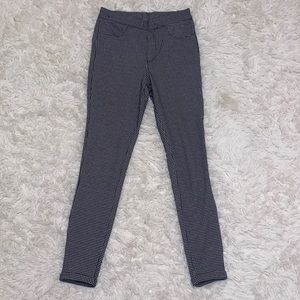 Tillys Black Design Panta